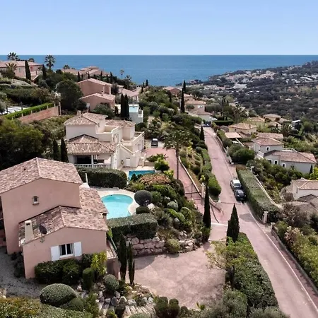 Thymfalaise - Sea View, Calm, Beach, Tennis Villa